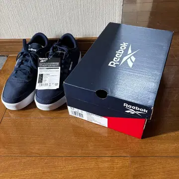 Reebok DJ3844 네이비 245mm 스니커즈 미사용