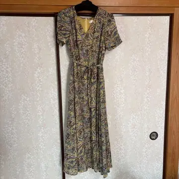 릴리 브라운 페이즐리 무늬 원피스