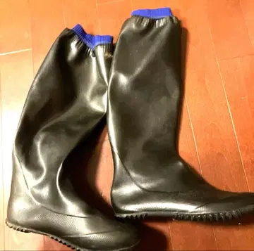 어스 아톰 고무 장화 블랙