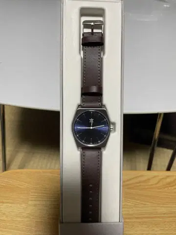 adidas 다크 블루 가죽 벨트 시계