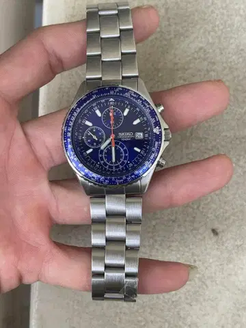 SEIKO 솔라 크로노그래프 손목시계