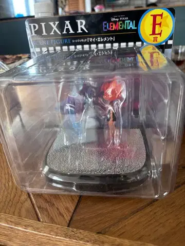 PIXAR ELEMENTAL 장면 피규어 E상
