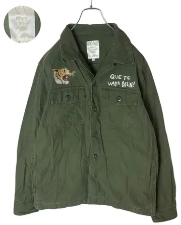 스카잔풍 타이거 자수 디자인 x 카키 컬러링 밀리터리 자켓