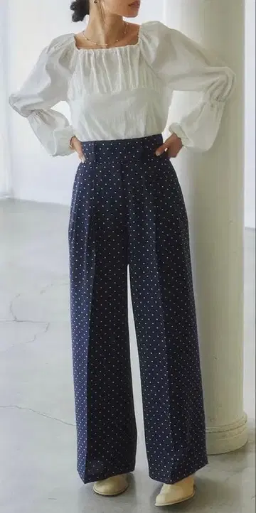 유나이티드 애로우즈 에멜 리파인즈 턱 팬츠