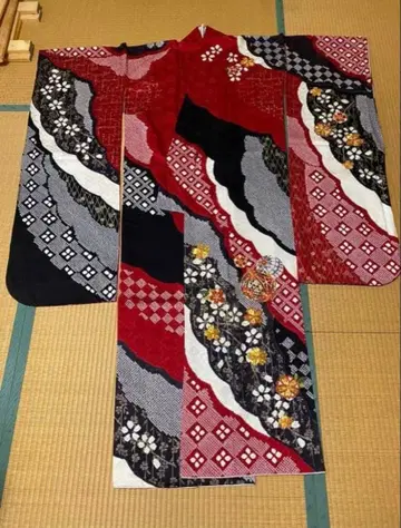 후리소데 성인식 순수 실크 고전 패턴 빨간색 블랙 벚꽃 공 금채 자수