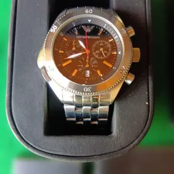 EMPORIO ARMANI 크로노그래프 손목시계