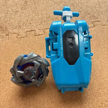 베이블레이드와 런처 왼쪽용