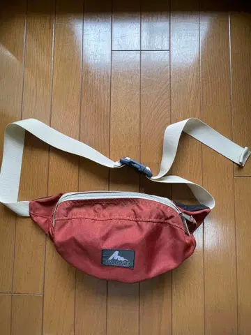 GREGORY 웨스트 파우치 빨간색