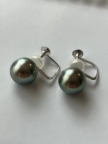 K14WG 블랙 펄 귀찌