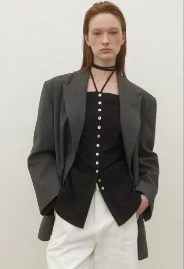 아틀리에 나인 스퀘어넥 스트링 블라우스