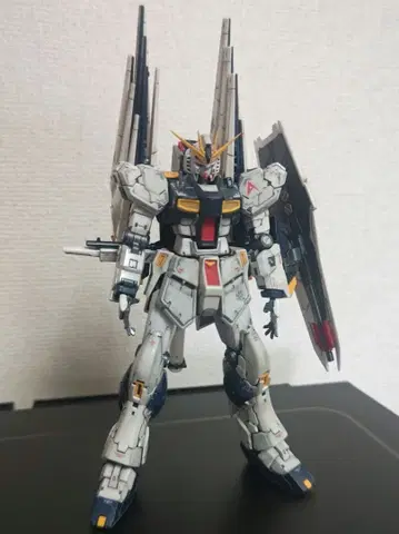 뉴 건담 RG 완성품