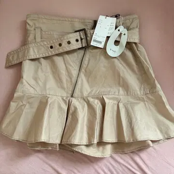 koyuki 베이지 플레어 숏팬츠 벨트 포함