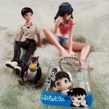 에반게리온 가챠 피규어