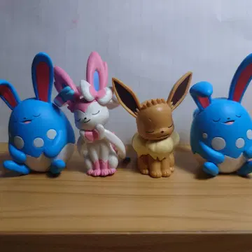 님피아 이브이 마릴리 가챠 어깨 쿵 세트