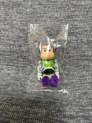 베어브릭 토이스토리 버즈 라이트이어