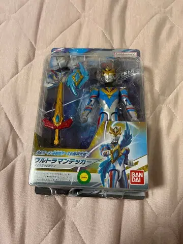 울트라맨 데커 다이나믹 타입 울트라 액션 피규어