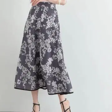 [ PROPORTION BODY DRESSING ] 시어 플라워 스커트