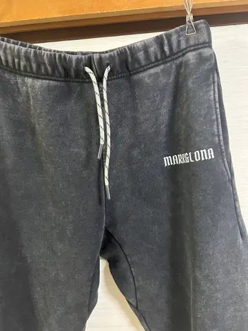 마크앤로나 스웨트 팬츠