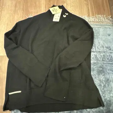 ANYA HINDMARCH 블랙 스웨터 L