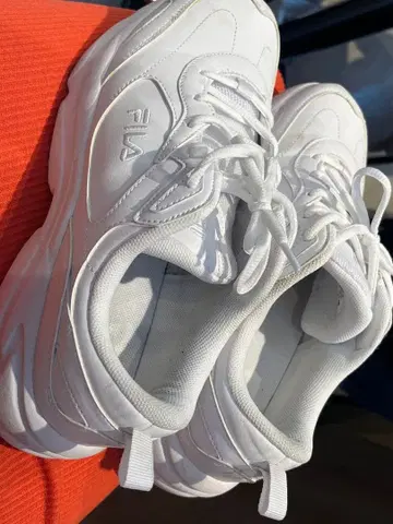 FILA 화이트 스니커즈 27.0cm