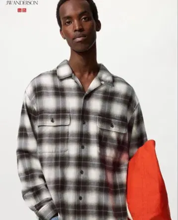 UNIQLO x JW ANDERSON 브러쉬드 코튼 오버 사이즈 셔츠