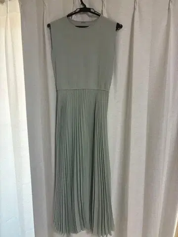 Mila Owen 랜덤 헤임 플리츠 도킹 원피스