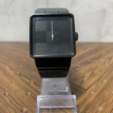 단종 NIXON 닉슨 QUATRO 쿠아트로 블랙 스퀘어 작동품