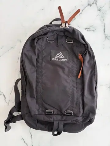 GREGORY 하프데이 블랙 백팩 럭색