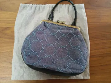 미나 페르호넨 핸드백 가마구치