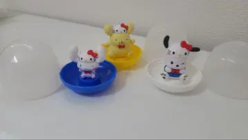 헬로키티 50주년 콜라보 가챠가챠 세트