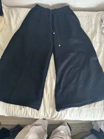 HARE의 DABO 루즈 스웨트 팬츠