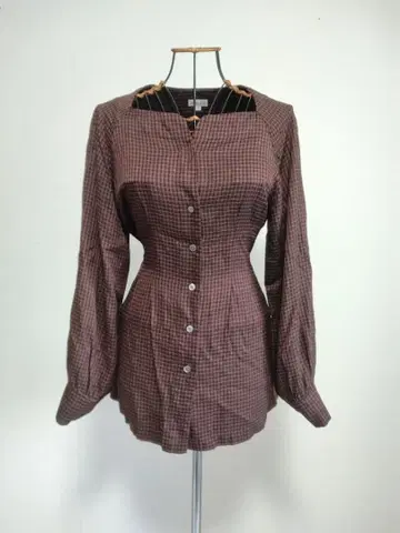 스티븐 앨런의 겉옷, 은은한 광택이 있는 원단감