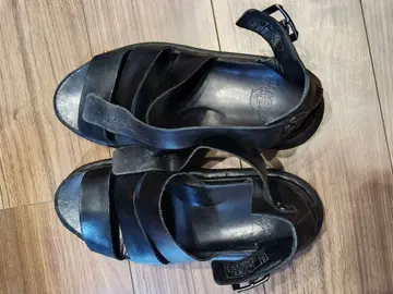 닥터마틴 UK8 블랙 가죽 스트랩 샌들