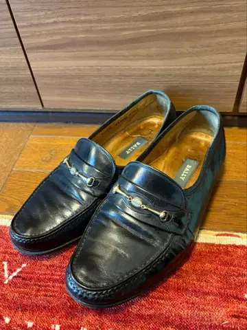 BALLY 블랙 가죽 로퍼