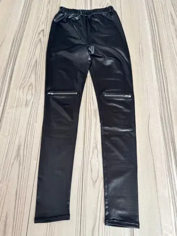 GYDA 지퍼 달린 가죽 레깅스 팬츠 s 사이즈