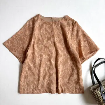 세탁 가능한 어반 리서치 플라워 컷 자카드 블라우스