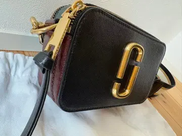 MARC JACOBS 숄더백 카메라백