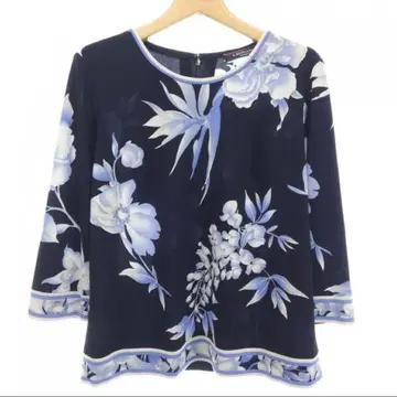 극미품 레오나르 패션 상의 긴팔