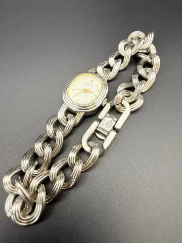 SEIKO 체인 블레스 여성용 손목시계 실버 B42