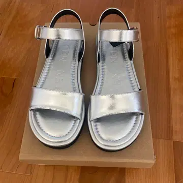 CITEN 실버 스트랩 샌들 M 사이즈
