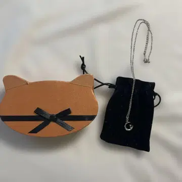 실버 초승달 고양이 목걸이