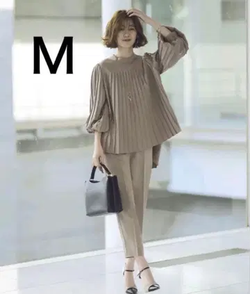 플리츠 플레어 상의 & 테이퍼드 팬츠 2종 셋업 포멀 슈트