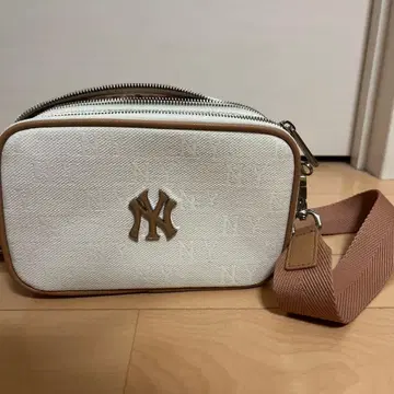 MLB 화이트 숄더백