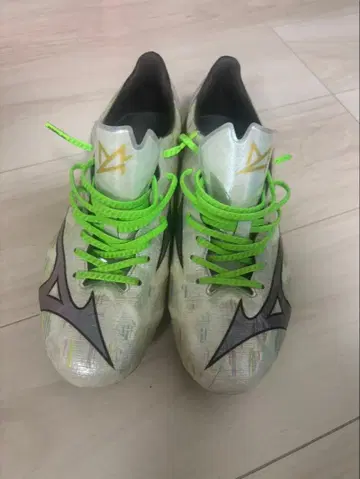 타임세일! 새상품급 24.5cm 미즈노 알파 2 ELITE