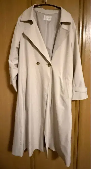 [ 즉시 구매 ] 허니즈 롱 트렌치코트 M 사이즈