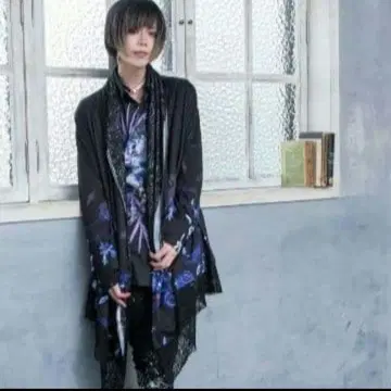 civarize V계 락 드레이프 꽃무늬 새상품급 가디건q 택