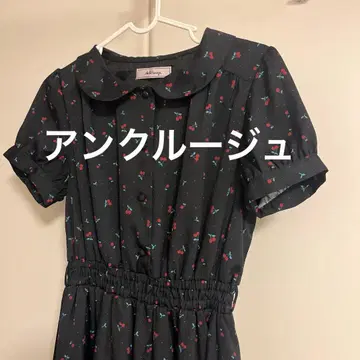 앙크루즈 꽃무늬 반팔 원피스 블랙