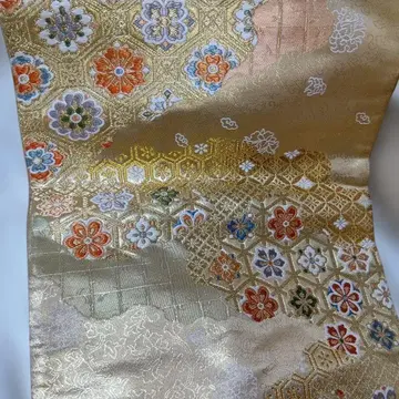 골드 컬러 꽃무늬 후쿠로 오비 순수 실크 소재 기모노 호몬기 고전 패턴