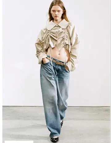 프릴 달린 크롭 트렌치코트 ZARA