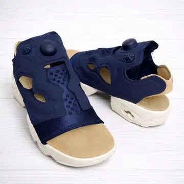 새상품급 25cm 리복 펌프 퓨리 네이비 샌들 네이비